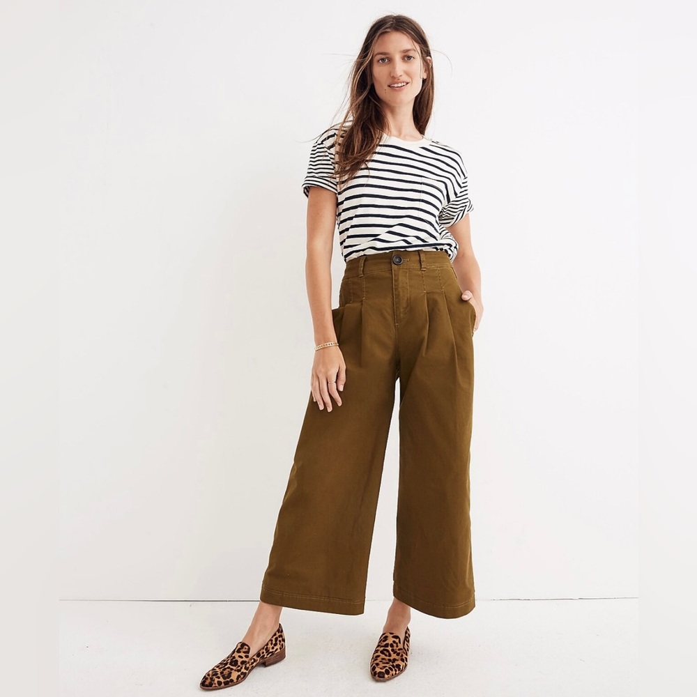 Pleated Wide-Leg Pants